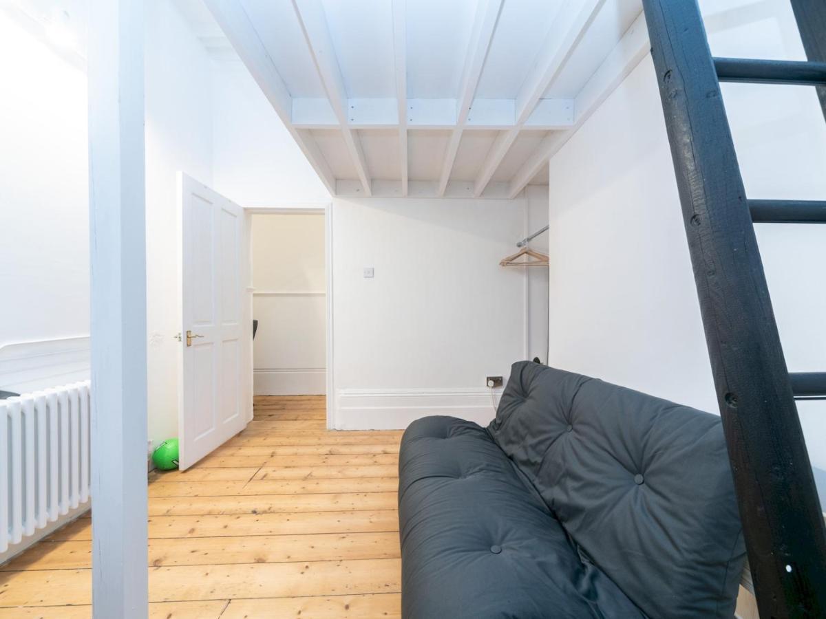Pass The Keys Rustic And Quirky Flat In Charming Charlton Village London Eksteriør bilde
