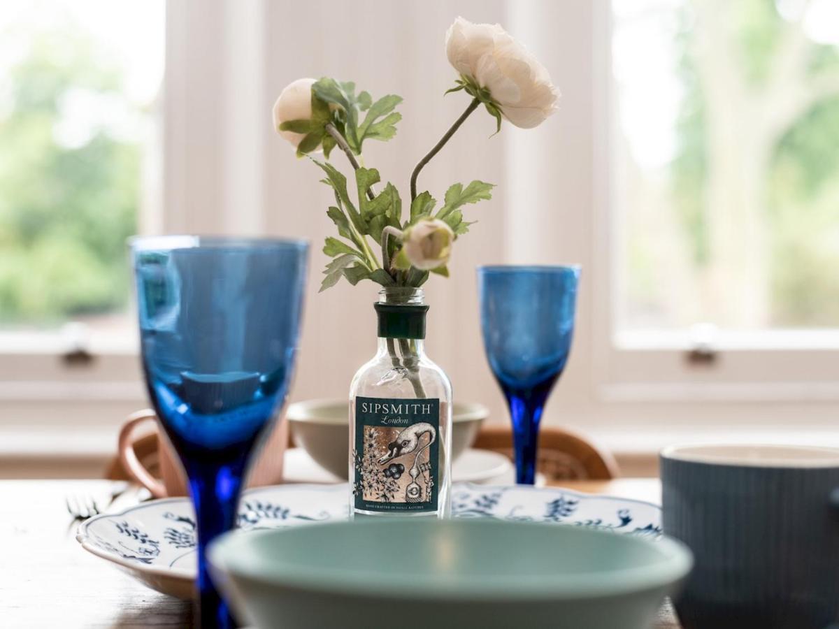 Pass The Keys Rustic And Quirky Flat In Charming Charlton Village London Eksteriør bilde